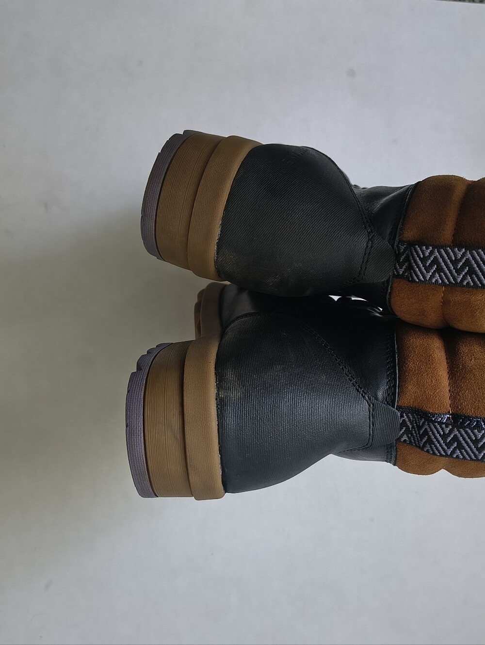 Women’s Black Winter Hiking Boots with Tan Accent - Picture 4 of 10